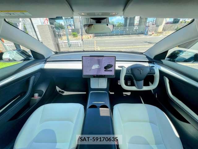 Tesla MODEL 3 2021-04 8731294-17