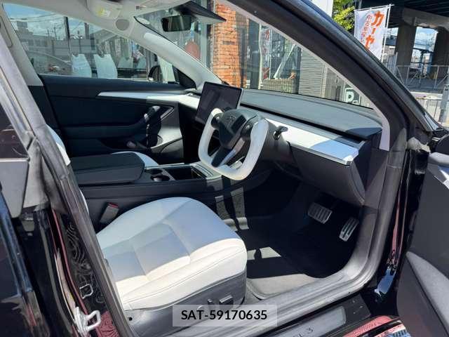 Tesla MODEL 3 2021-04 8731294-19