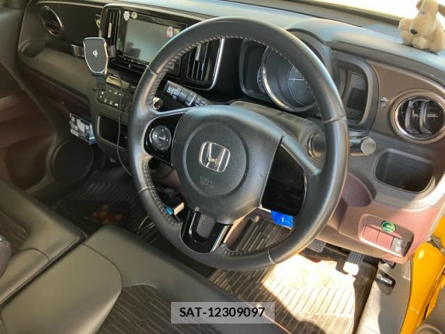 Honda N-ONE 2016-09 8727347-11