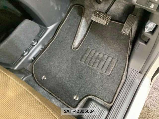 Honda N-VAN 2024-12 8725887-18