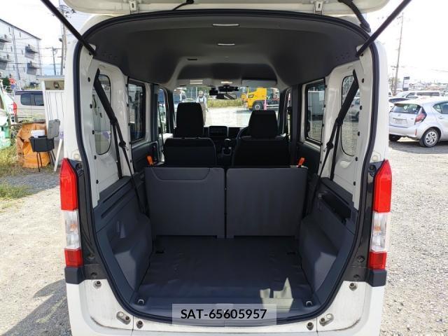 Honda N-VAN 2019-08 8727429-5
