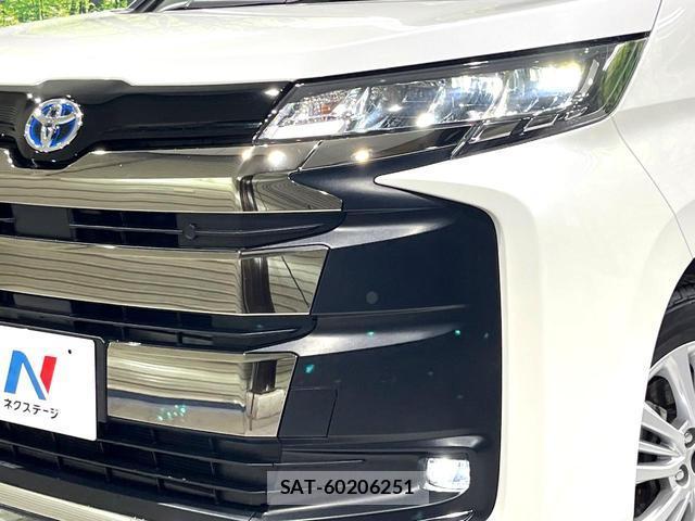 Toyota NOAH 2024-06 8725755-13