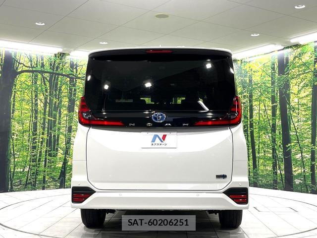 Toyota NOAH 2024-06 8725755-16