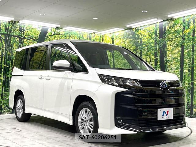 Toyota NOAH 2024-06 8725755-17