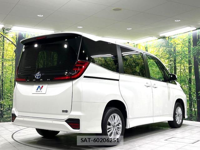 Toyota NOAH 2024-06 8725755-18