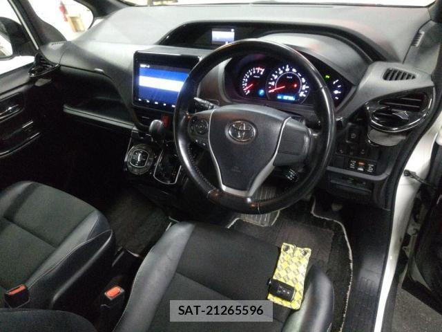 Toyota NOAH 2019-02 8726229-2