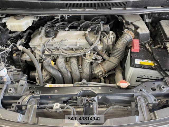 Toyota NOAH 2017-05 8726431-18