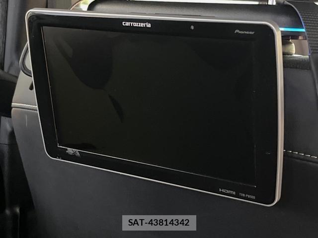 Toyota NOAH 2017-05 8726431-5