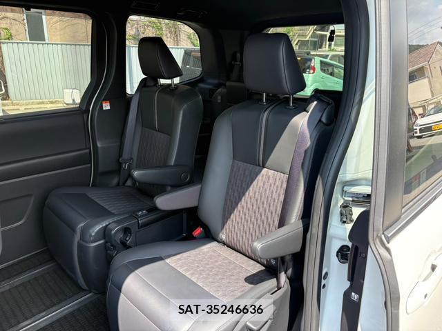 Toyota NOAH 2025-02 8726577-14