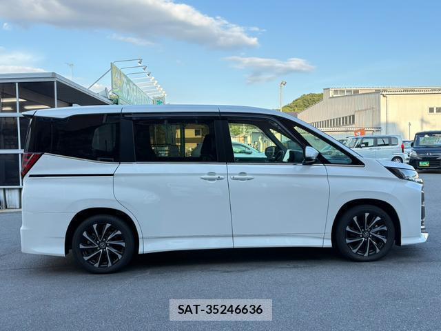 Toyota NOAH 2025-02 8726577-4