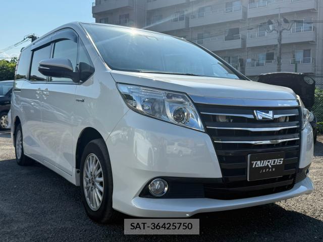 Toyota NOAH 2019-10 8726647-11