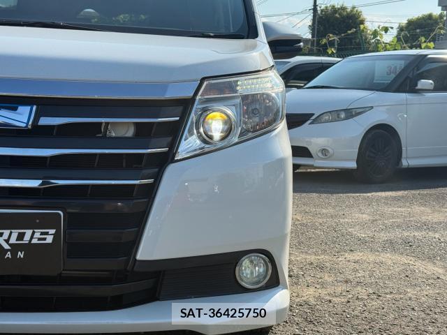 Toyota NOAH 2019-10 8726647-15