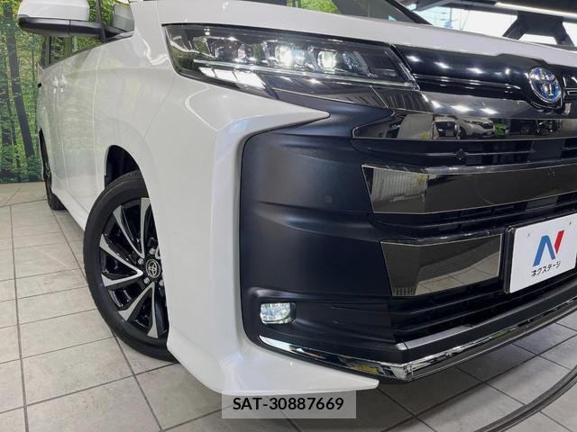 Toyota NOAH 2023-10 8726808-11