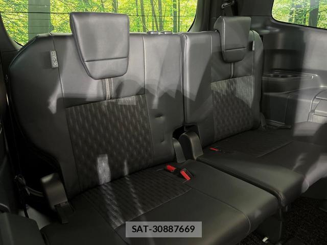 Toyota NOAH 2023-10 8726808-8