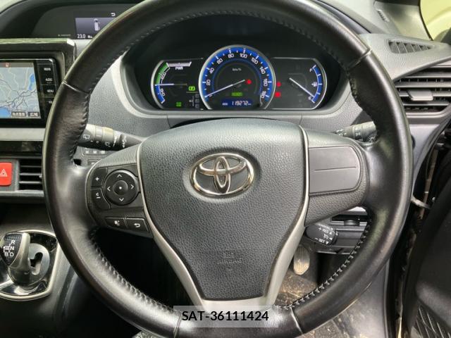 Toyota NOAH 2015-11 8727206-5
