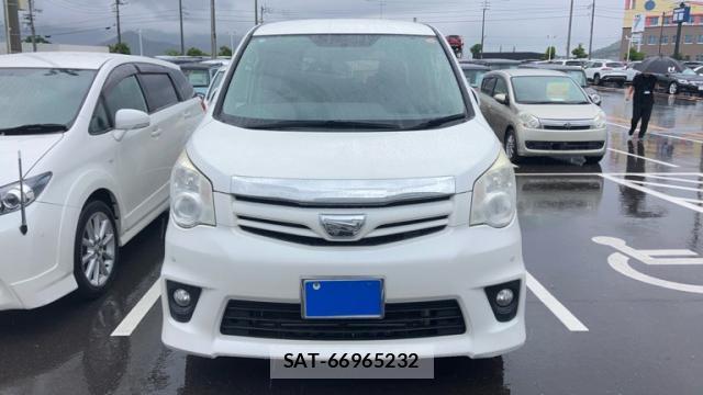 Toyota NOAH 2010-10 8727218-0