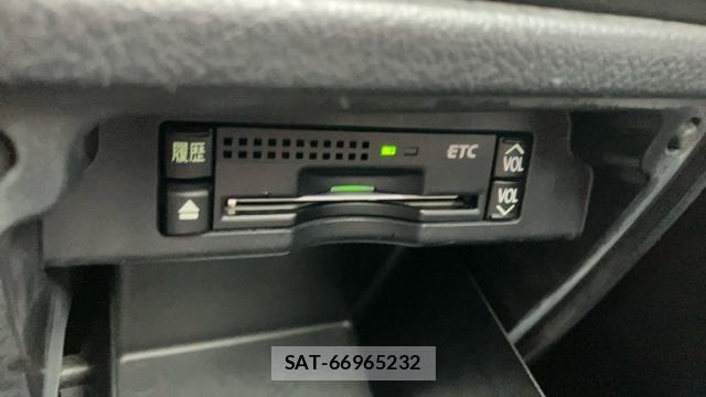 Toyota NOAH 2010-10 8727218-17