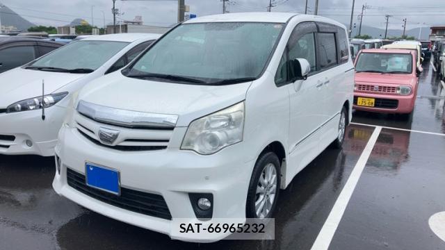 Toyota NOAH 2010-10 8727218-2