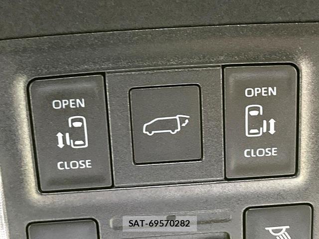 Toyota NOAH 2022-11 8727648-2