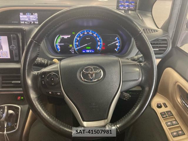 Toyota NOAH 2014-07 8727686-10