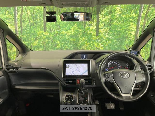 Toyota NOAH 2014-05 8727726-1