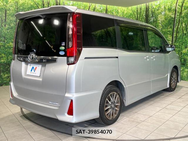 Toyota NOAH 2014-05 8727726-18