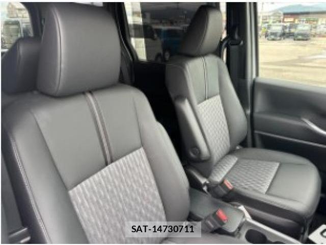Toyota NOAH 2025-09 8727756-15