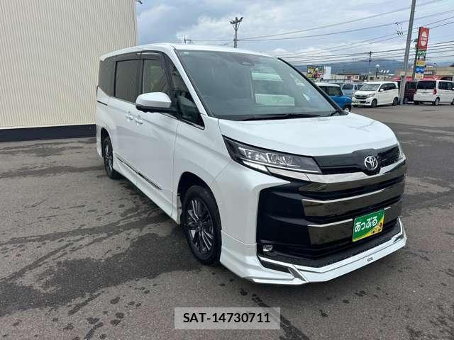 Toyota NOAH 2025-09 8727756-3
