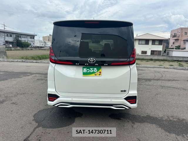 Toyota NOAH 2025-09 8727756-6