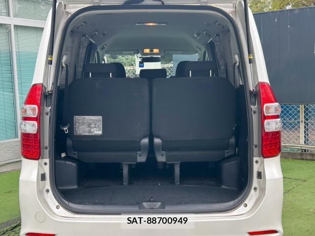 Toyota NOAH 2010-06 8728268-12