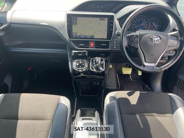 Toyota NOAH 2020-01 8728377-1