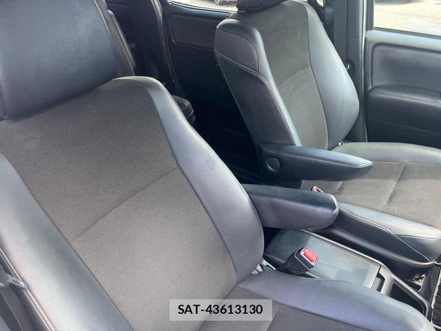 Toyota NOAH 2020-01 8728377-11