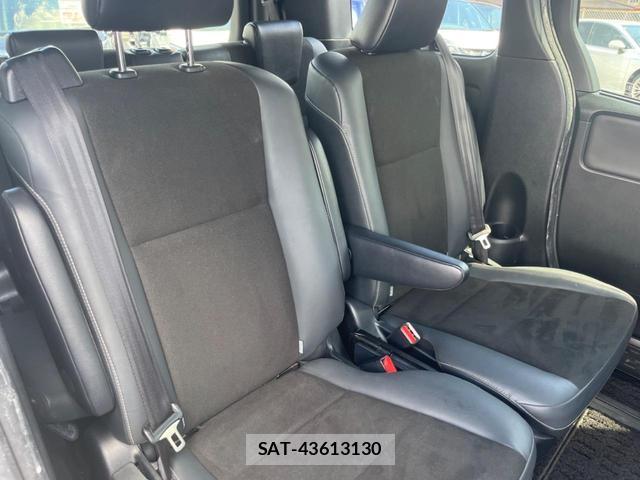 Toyota NOAH 2020-01 8728377-12
