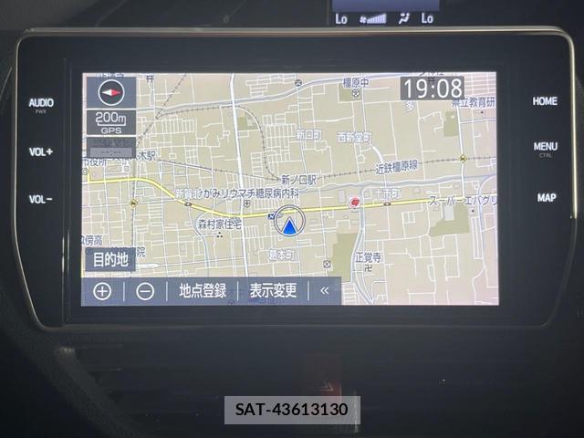 Toyota NOAH 2020-01 8728377-2