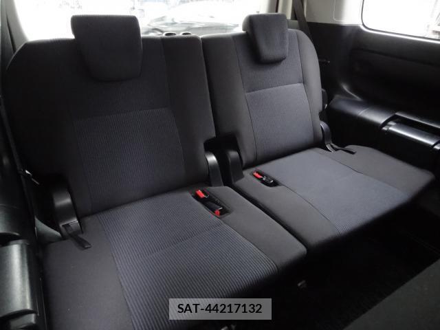 Toyota NOAH 2014-06 8728489-10