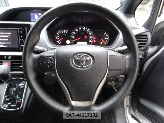 Toyota NOAH 2014-06 8728489-5