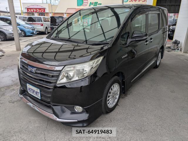 Toyota NOAH 2014-03 8728566-0