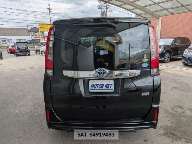 Toyota NOAH 2014-03 8728566-13