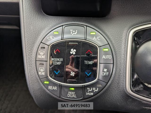 Toyota NOAH 2014-03 8728566-19