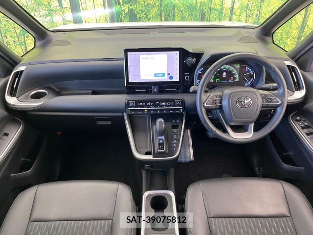 Toyota NOAH 2023-11 8728572-2