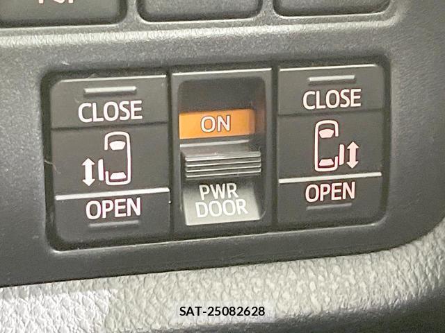 Toyota NOAH 2019-02 8728959-6