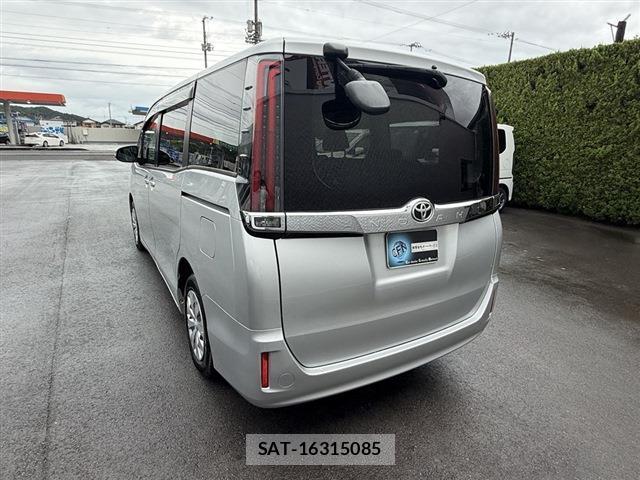 Toyota NOAH 2020-07 8728981-10