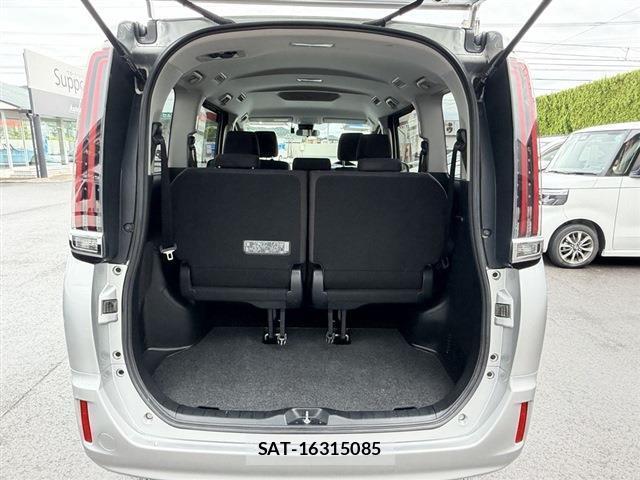 Toyota NOAH 2020-07 8728981-11