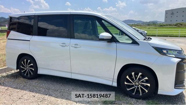 Toyota NOAH 2025-11 8729078-3