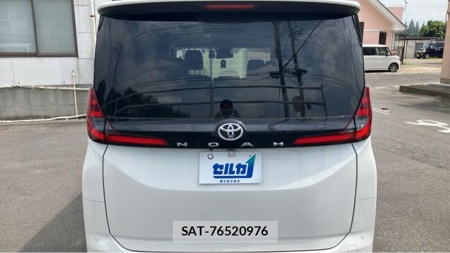 Toyota NOAH 2022-03 8729571-1