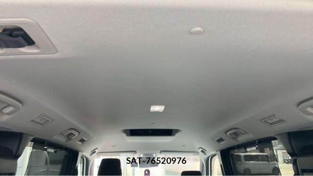 Toyota NOAH 2022-03 8729571-15
