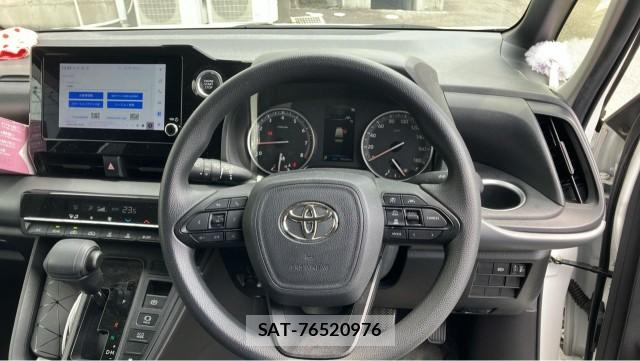 Toyota NOAH 2022-03 8729571-16