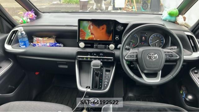 Toyota NOAH 2023-11 8729592-2