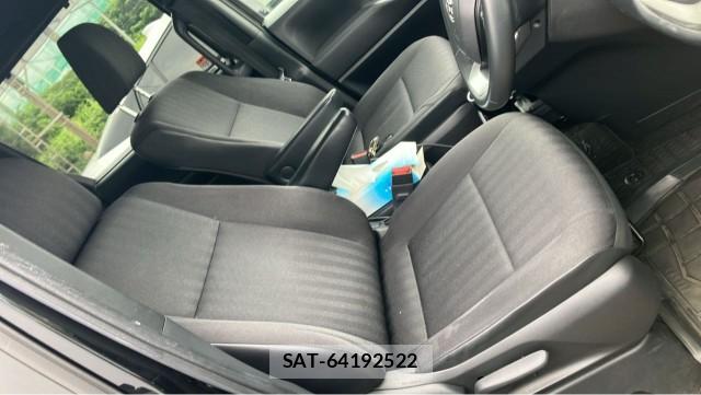Toyota NOAH 2023-11 8729592-5