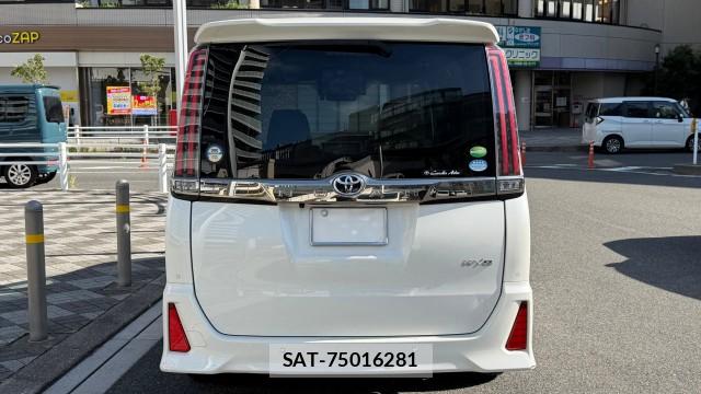 Toyota NOAH 2019-11 8729637-1
